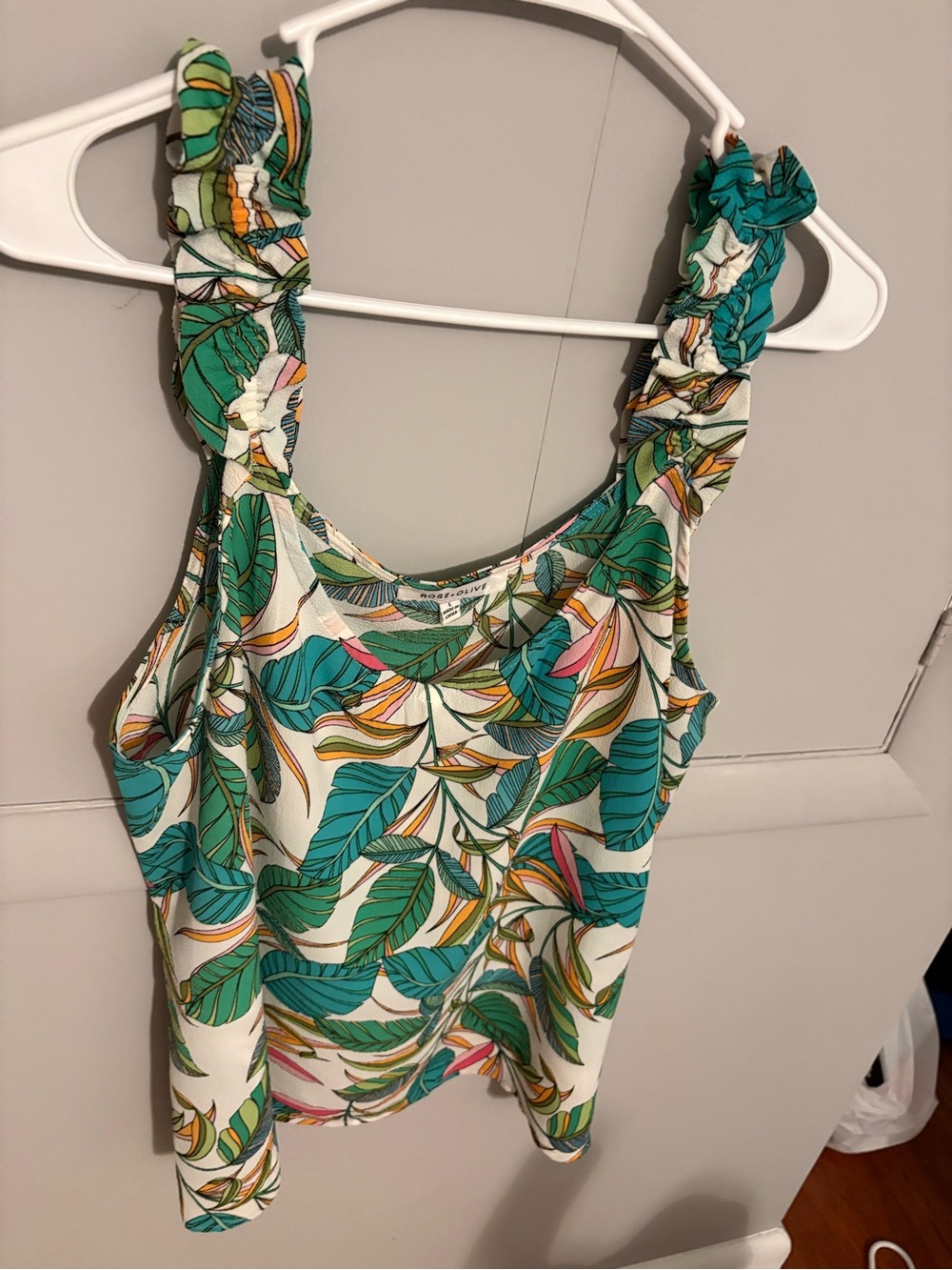 Sleeveless Leaf-Print Tank Top in Teal and White